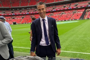 开云体育官网-社区盾赛前走向成谜，布鲁克林篮网复出首秀，赛场秩序良好，资深球员宣示担当的简单介绍-开云体育官网